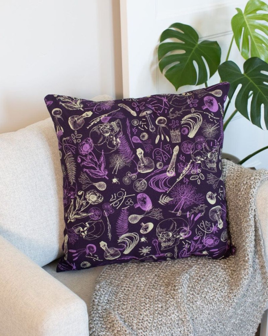 Home Cognitive Surplus | Poisonous Plants Pillow Cover